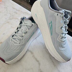 Women's Altra FWD Via Sneaker